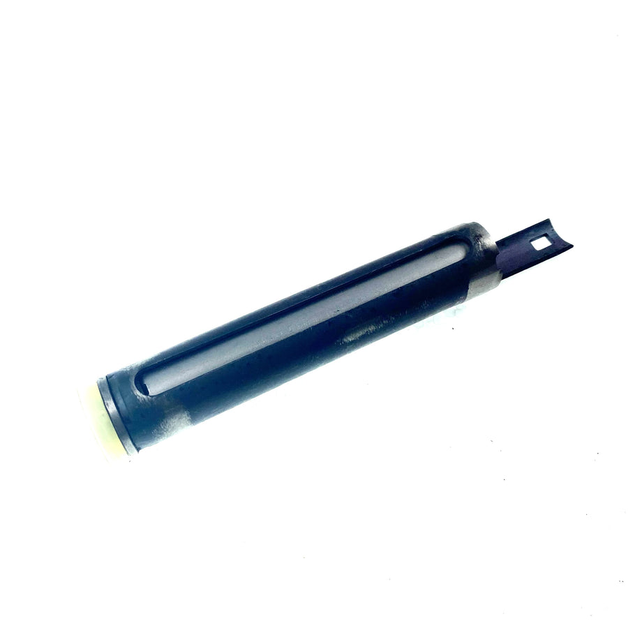 200418 Piston with seal and inner sleeve